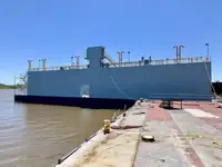 200 FT 3110 TON FLOATING DRYDOCK